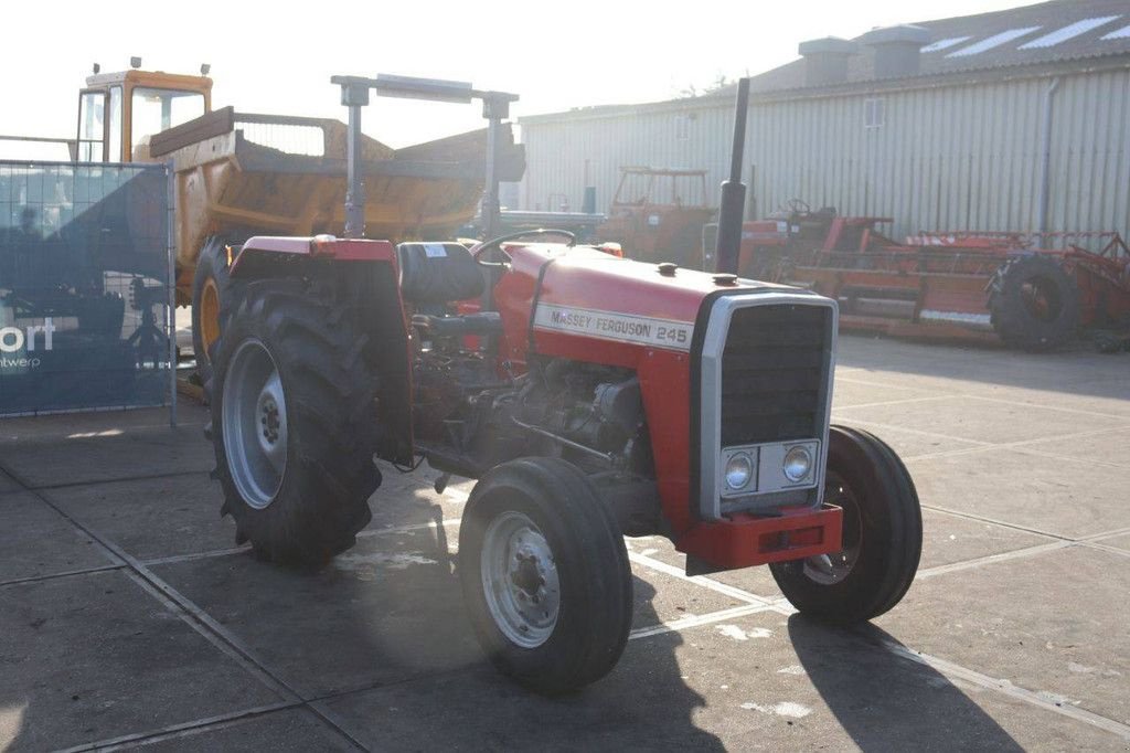 Traktor des Typs Massey Ferguson 245, Gebrauchtmaschine in Antwerpen (Bild 8)