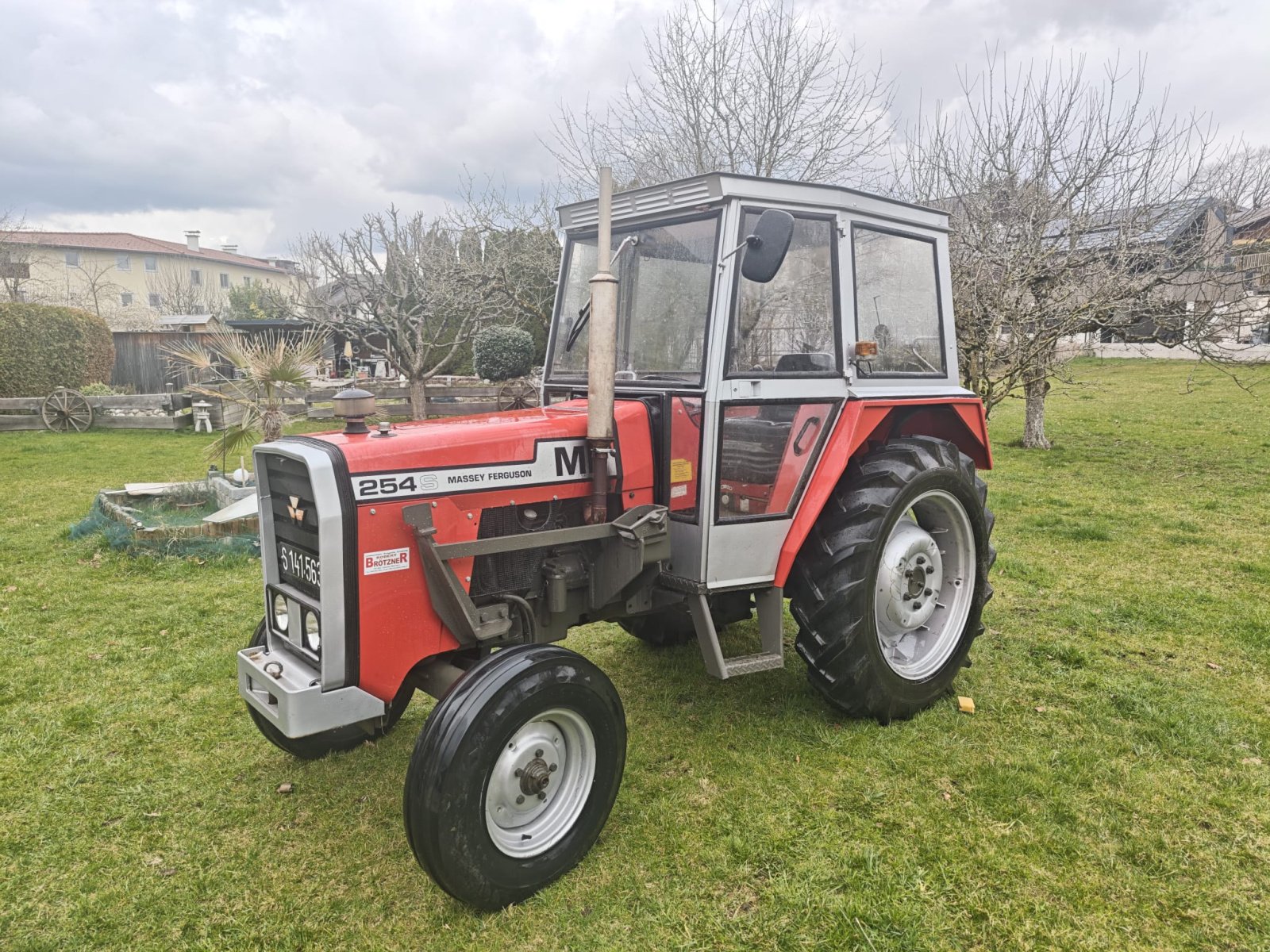 Traktor типа Massey Ferguson 255, Gebrauchtmaschine в Wals-Siezenheim (Фотография 3)