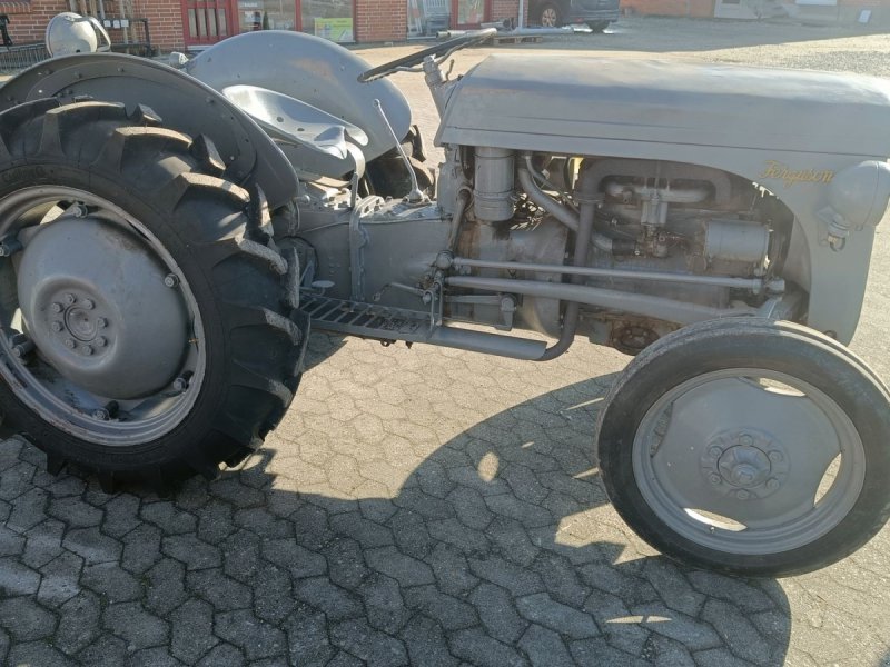 Traktor du type Massey Ferguson 26 grå, Gebrauchtmaschine en Egtved