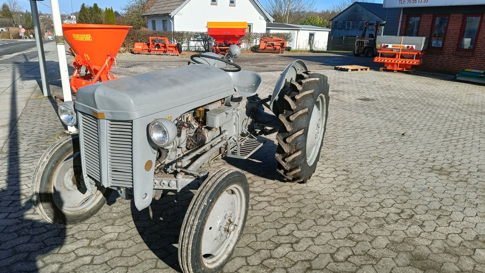 Traktor a típus Massey Ferguson 26 grå, Gebrauchtmaschine ekkor: Egtved (Kép 2)