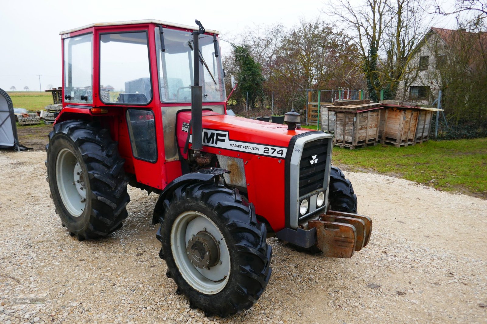 Traktor des Typs Massey Ferguson 274 Allr. Echt Guter Zustand. 3900 Std. Technisch OK!, Gebrauchtmaschine in Langenzenn (Bild 2)