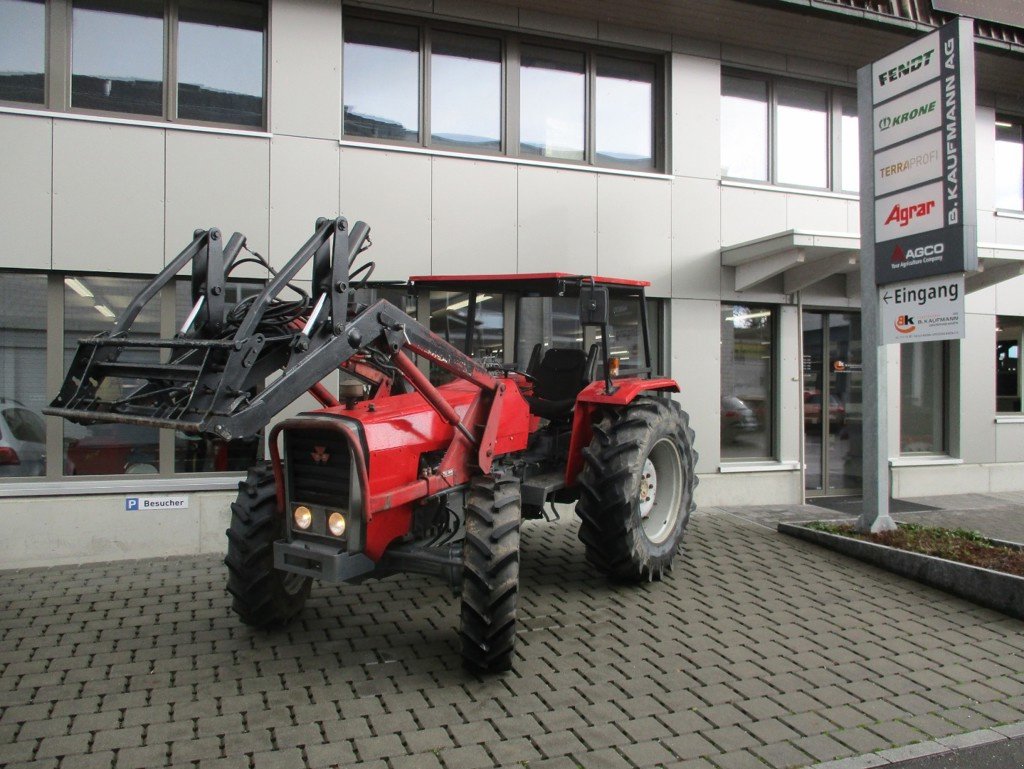 Traktor типа Massey Ferguson 274, Gebrauchtmaschine в Grosswangen (Фотография 2)