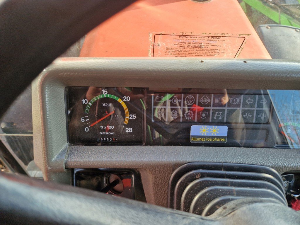 Traktor от тип Massey Ferguson 3050, Gebrauchtmaschine в Etziken (Снимка 4)