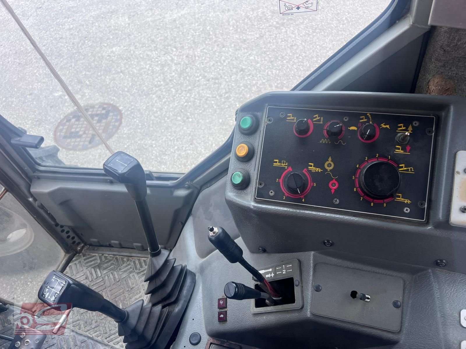 Traktor typu Massey Ferguson 3065-4 Special, Gebrauchtmaschine v Offenhausen (Obrázek 11)