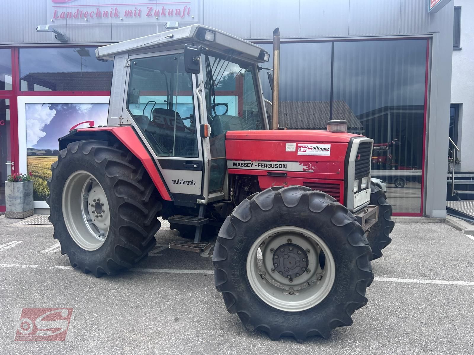 Traktor typu Massey Ferguson 3065-4 Special, Gebrauchtmaschine v Offenhausen (Obrázek 2)