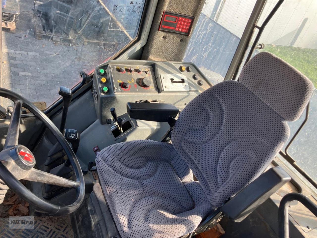 Traktor от тип Massey Ferguson 3070, Gebrauchtmaschine в Moringen (Снимка 5)