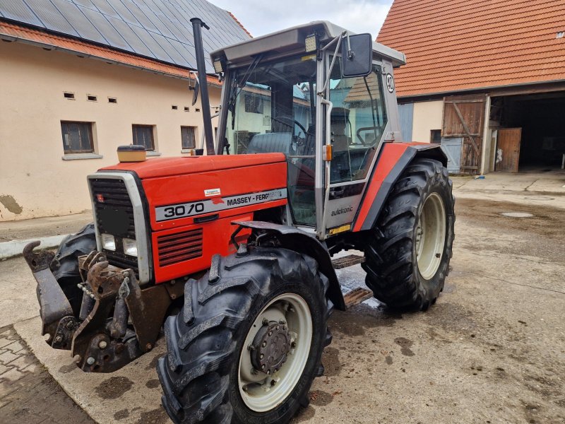 Traktor от тип Massey Ferguson 3070, Gebrauchtmaschine в Hellmitzheim  (Снимка 1)