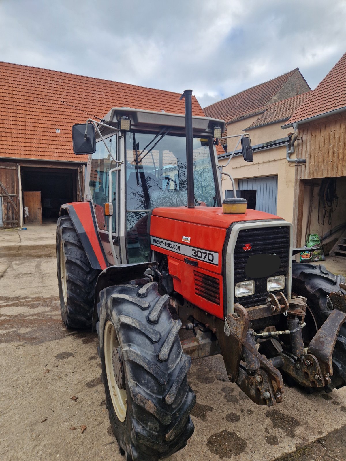 Traktor от тип Massey Ferguson 3070, Gebrauchtmaschine в Hellmitzheim  (Снимка 2)