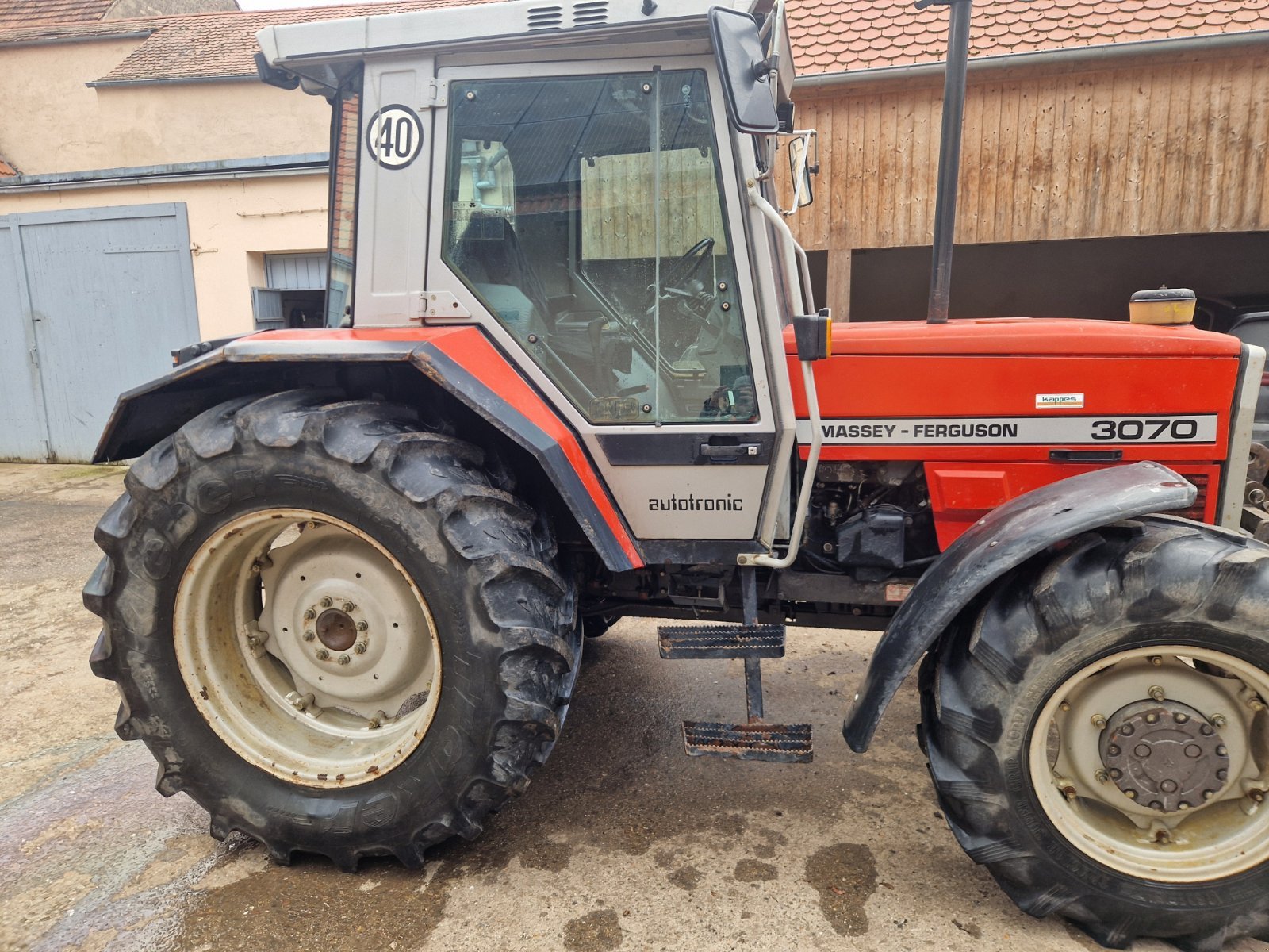 Traktor от тип Massey Ferguson 3070, Gebrauchtmaschine в Hellmitzheim  (Снимка 3)
