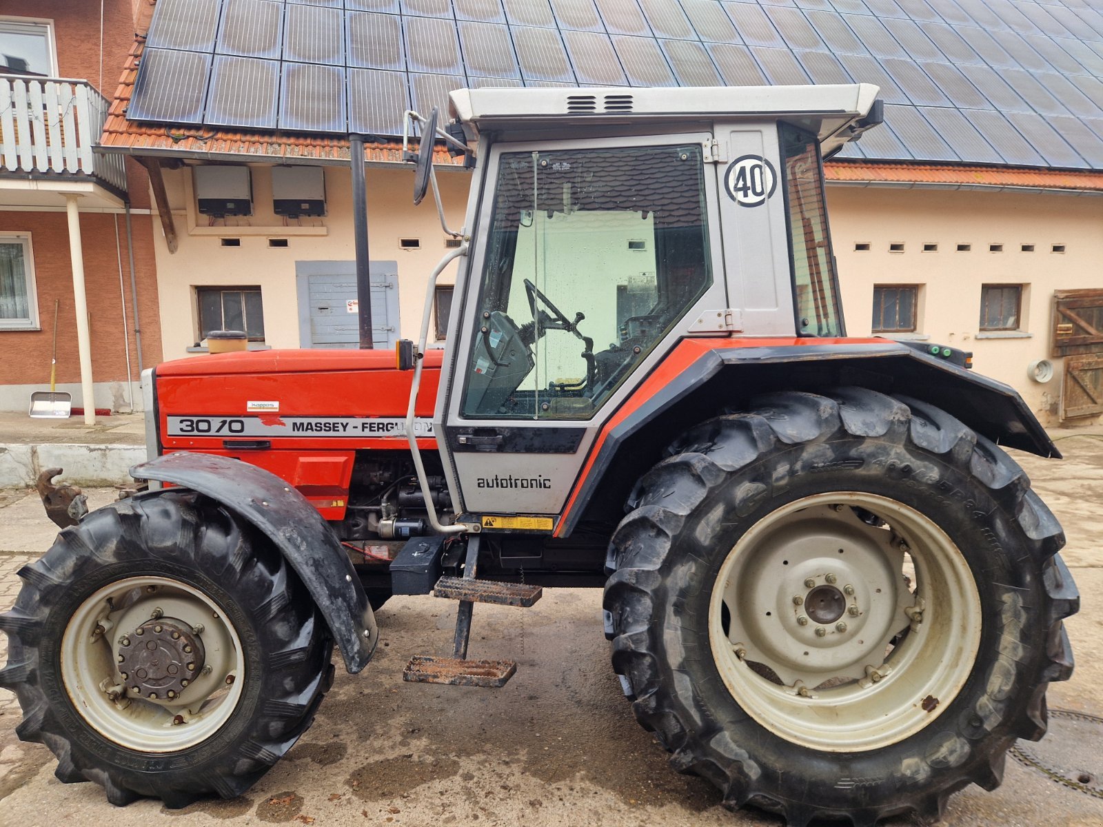 Traktor от тип Massey Ferguson 3070, Gebrauchtmaschine в Hellmitzheim  (Снимка 4)