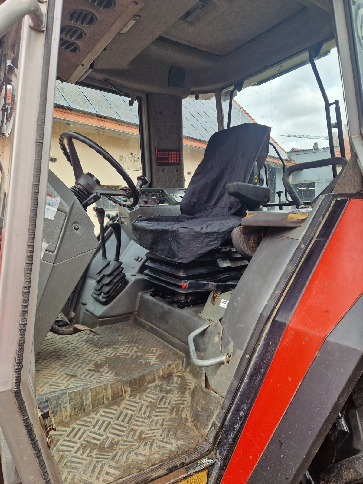 Traktor от тип Massey Ferguson 3070, Gebrauchtmaschine в Hellmitzheim  (Снимка 5)