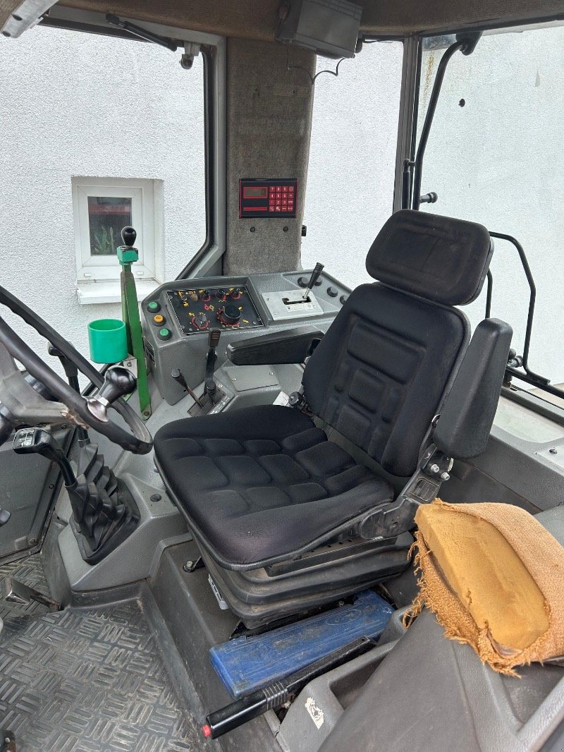 Traktor от тип Massey Ferguson 3080E, Gebrauchtmaschine в Nauen (Снимка 8)