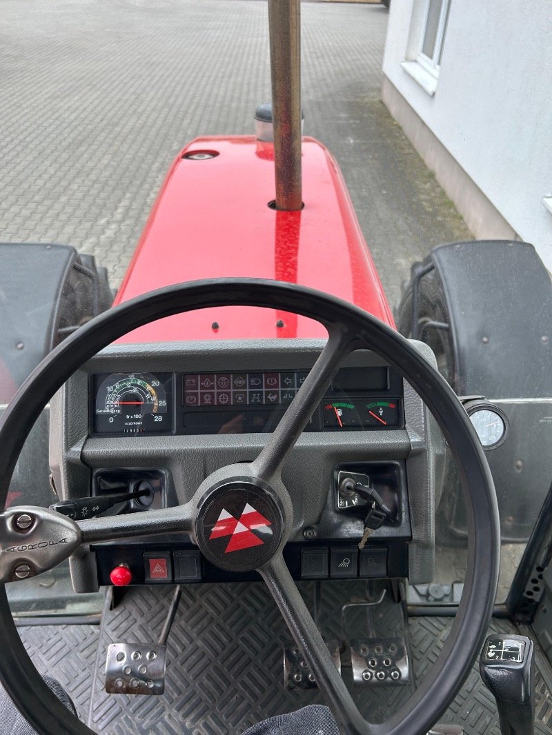 Traktor от тип Massey Ferguson 3080E, Gebrauchtmaschine в Nauen (Снимка 11)