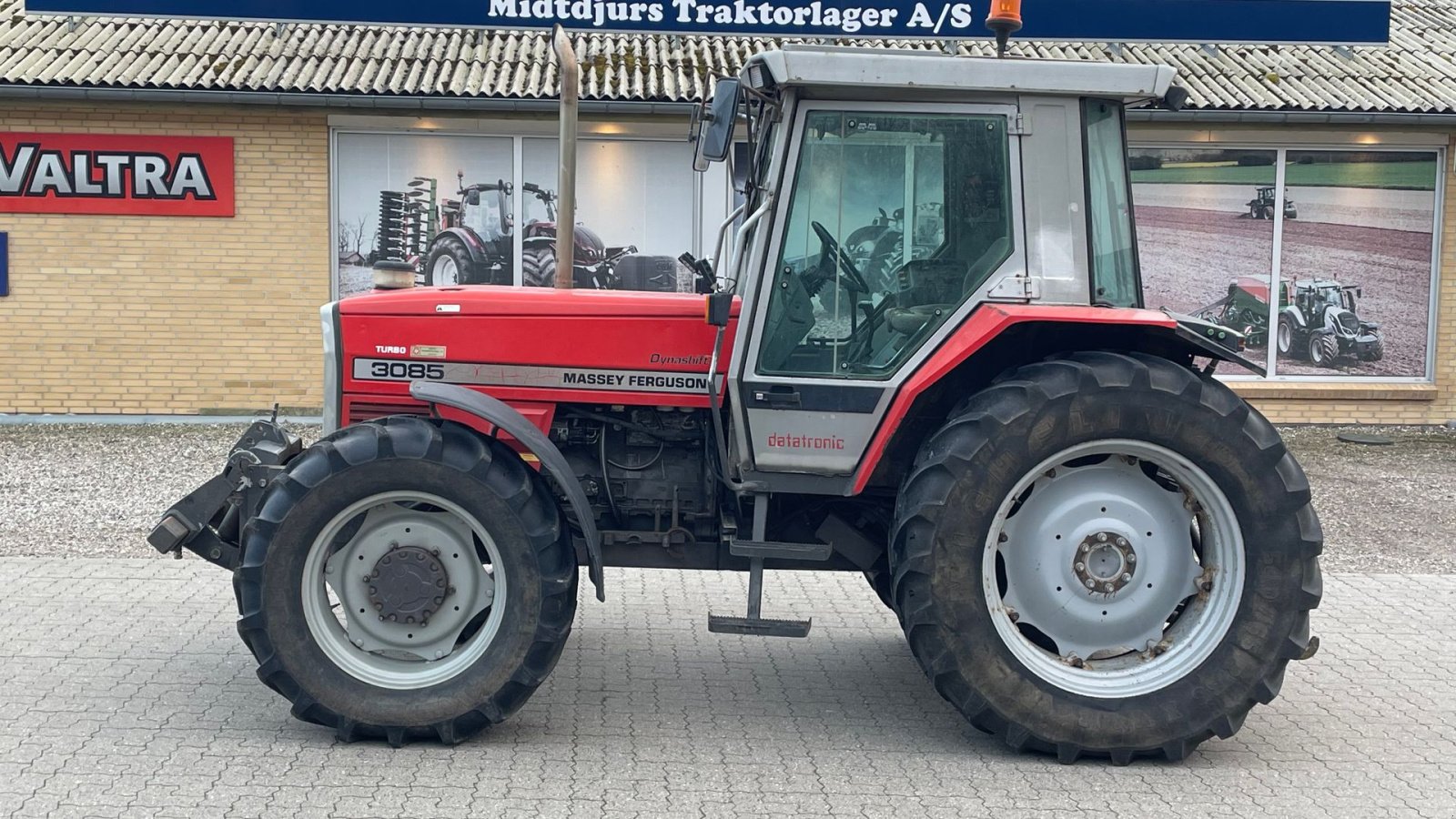 Traktor typu Massey Ferguson 3085 Dynashift, Gebrauchtmaschine w Nimtofte (Zdjęcie 1)