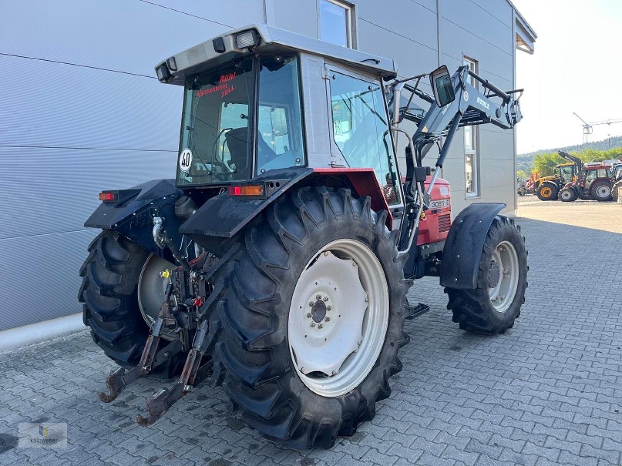 Traktor des Typs Massey Ferguson 3085 E, Gebrauchtmaschine in Neuhof - Dorfborn (Bild 3)