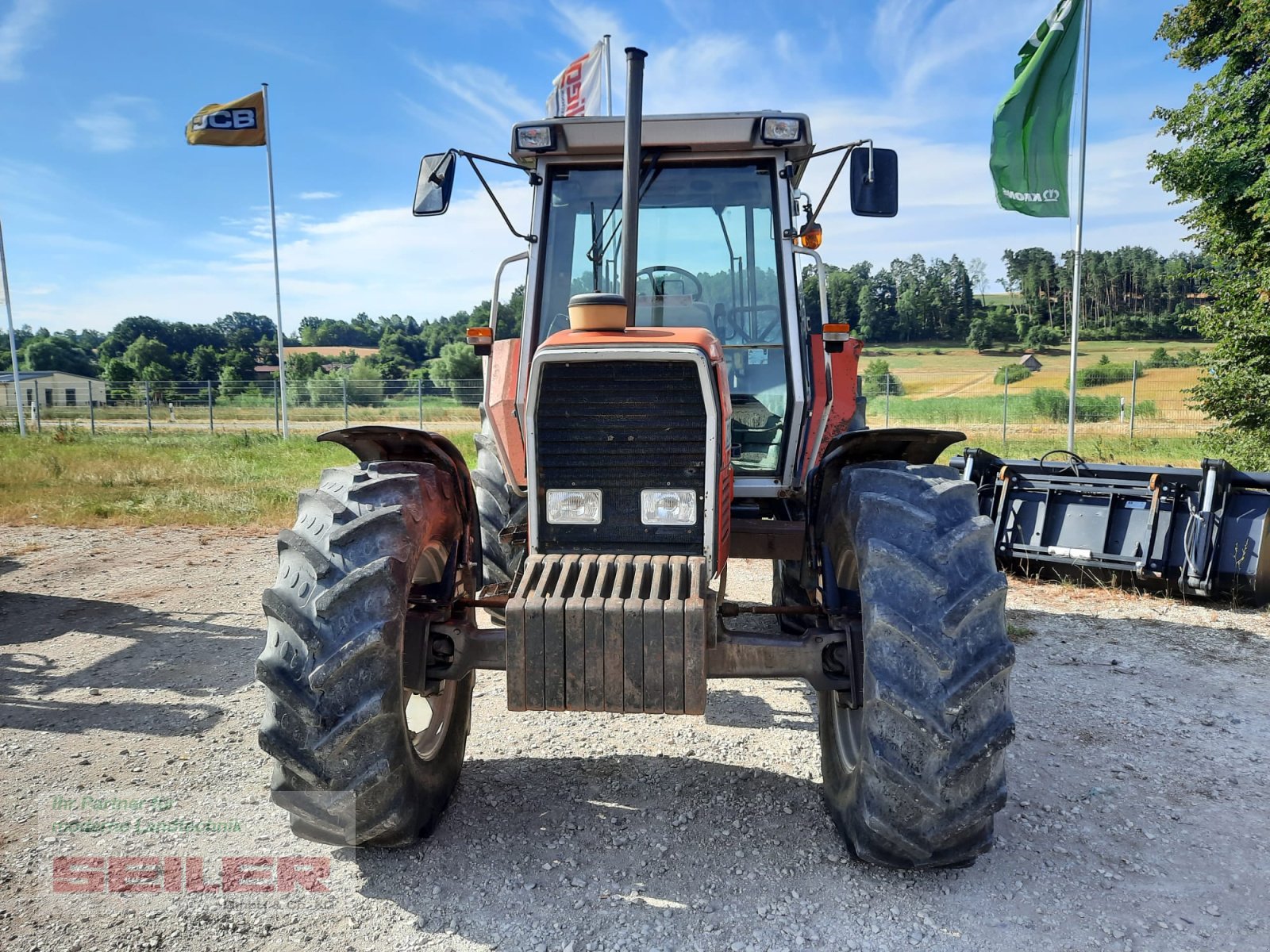 Traktor des Typs Massey Ferguson 3085 Euro-Line, Gebrauchtmaschine in Burghaslach (Bild 3)