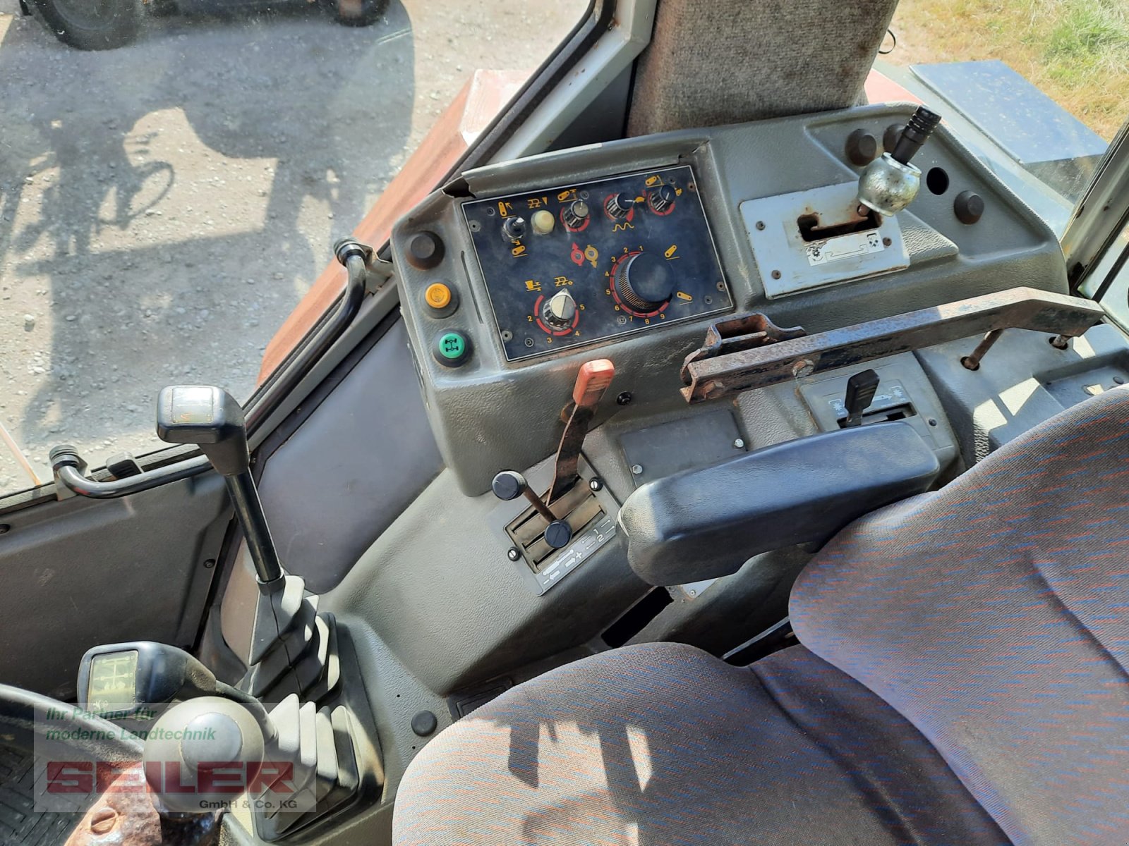 Traktor des Typs Massey Ferguson 3085 Euro-Line, Gebrauchtmaschine in Burghaslach (Bild 11)