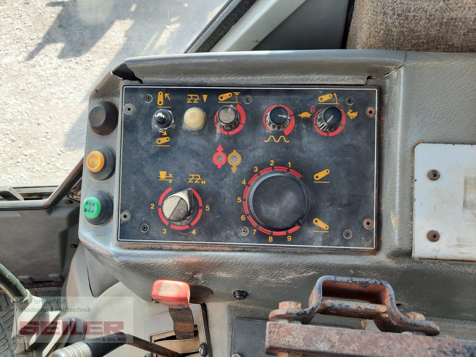 Traktor des Typs Massey Ferguson 3085 Euro-Line, Gebrauchtmaschine in Burghaslach (Bild 14)