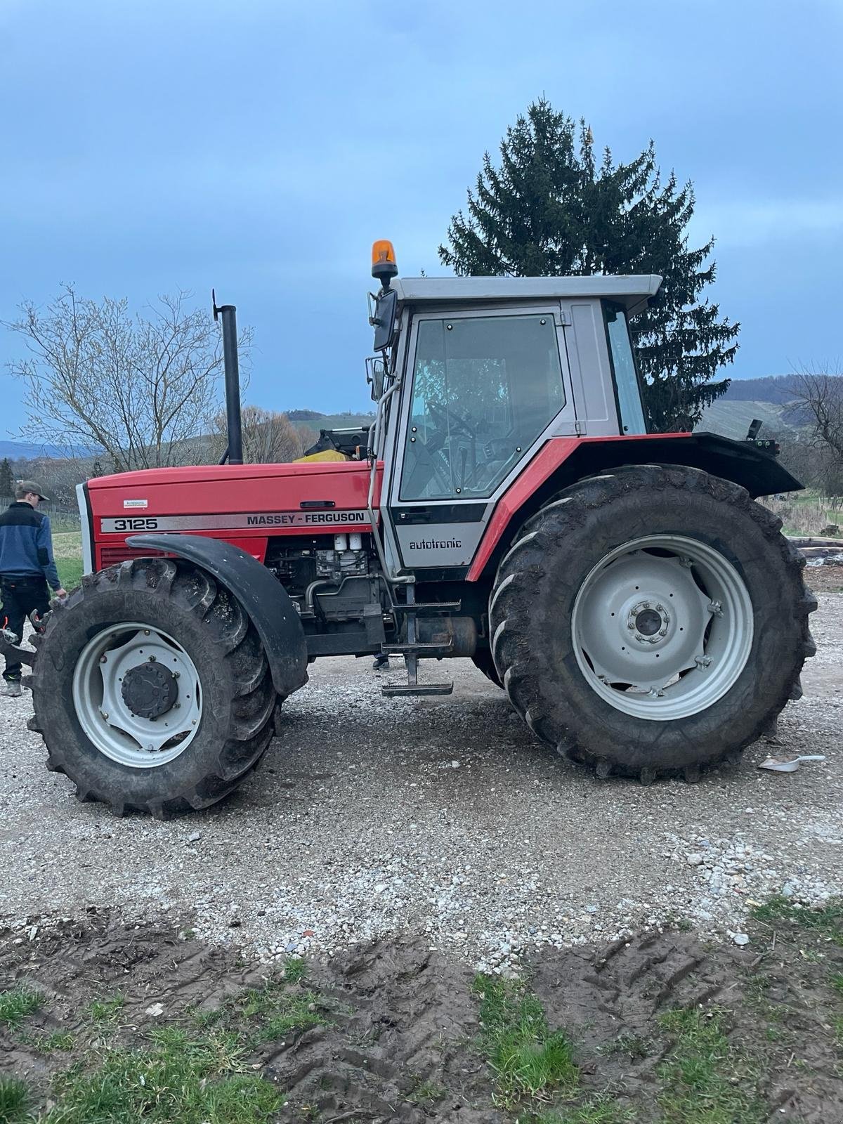 Traktor типа Massey Ferguson 3125, Gebrauchtmaschine в Weinstadt (Фотография 3)