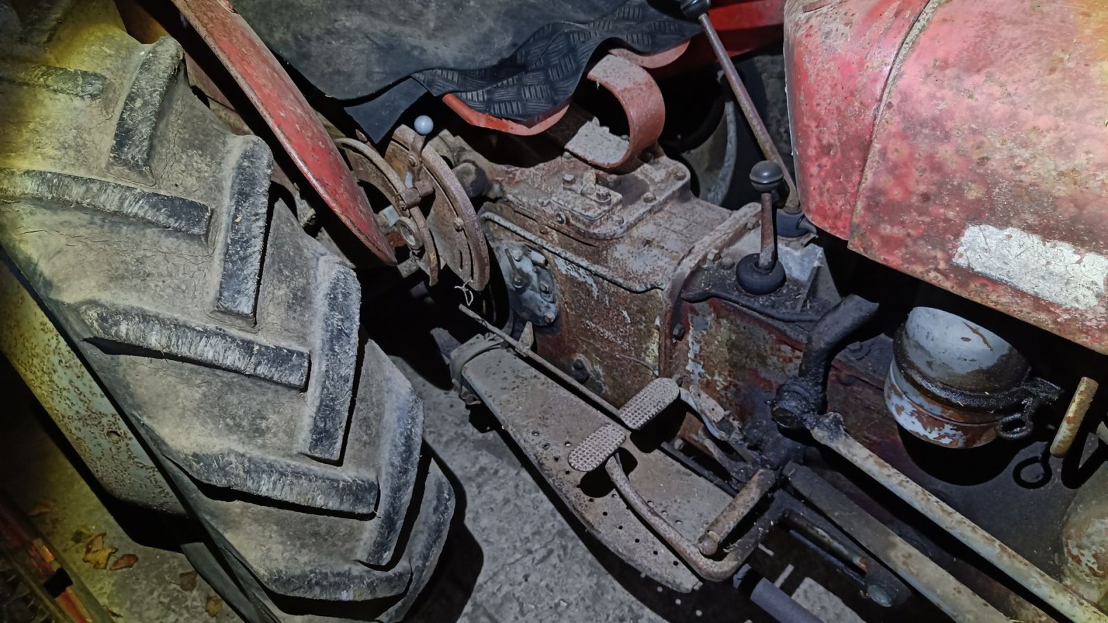 Traktor Türe ait Massey Ferguson 35 benzin, Gebrauchtmaschine içinde Egtved (resim 3)