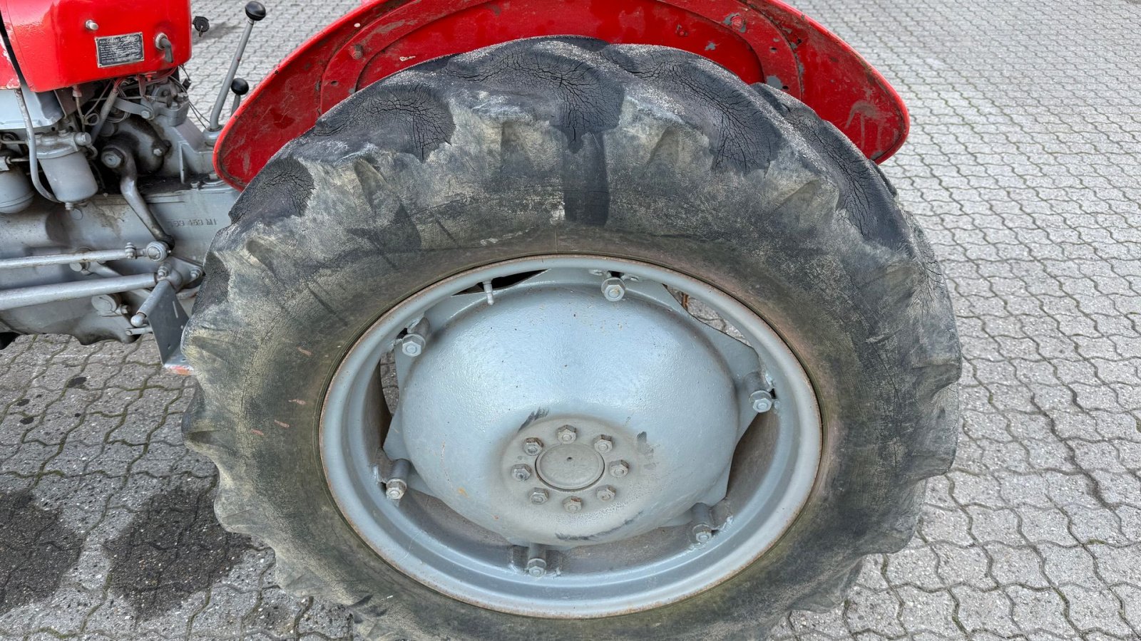 Traktor des Typs Massey Ferguson 35, Gebrauchtmaschine in Gjerlev J. (Bild 9)