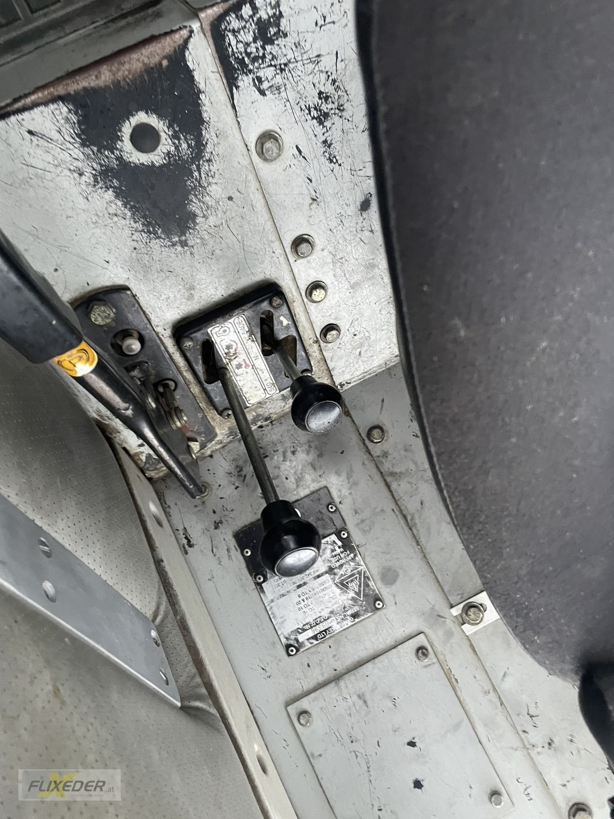 Traktor of the type Massey Ferguson 362-4 (auch 70 PS), Gebrauchtmaschine in Pattigham (Picture 4)