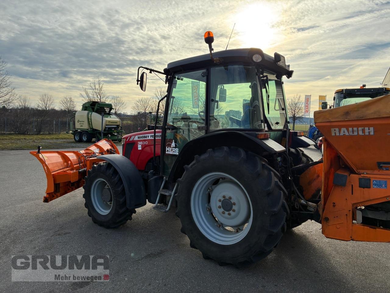 Traktor от тип Massey Ferguson 3630 Xtra, Gebrauchtmaschine в Friedberg-Derching (Снимка 3)