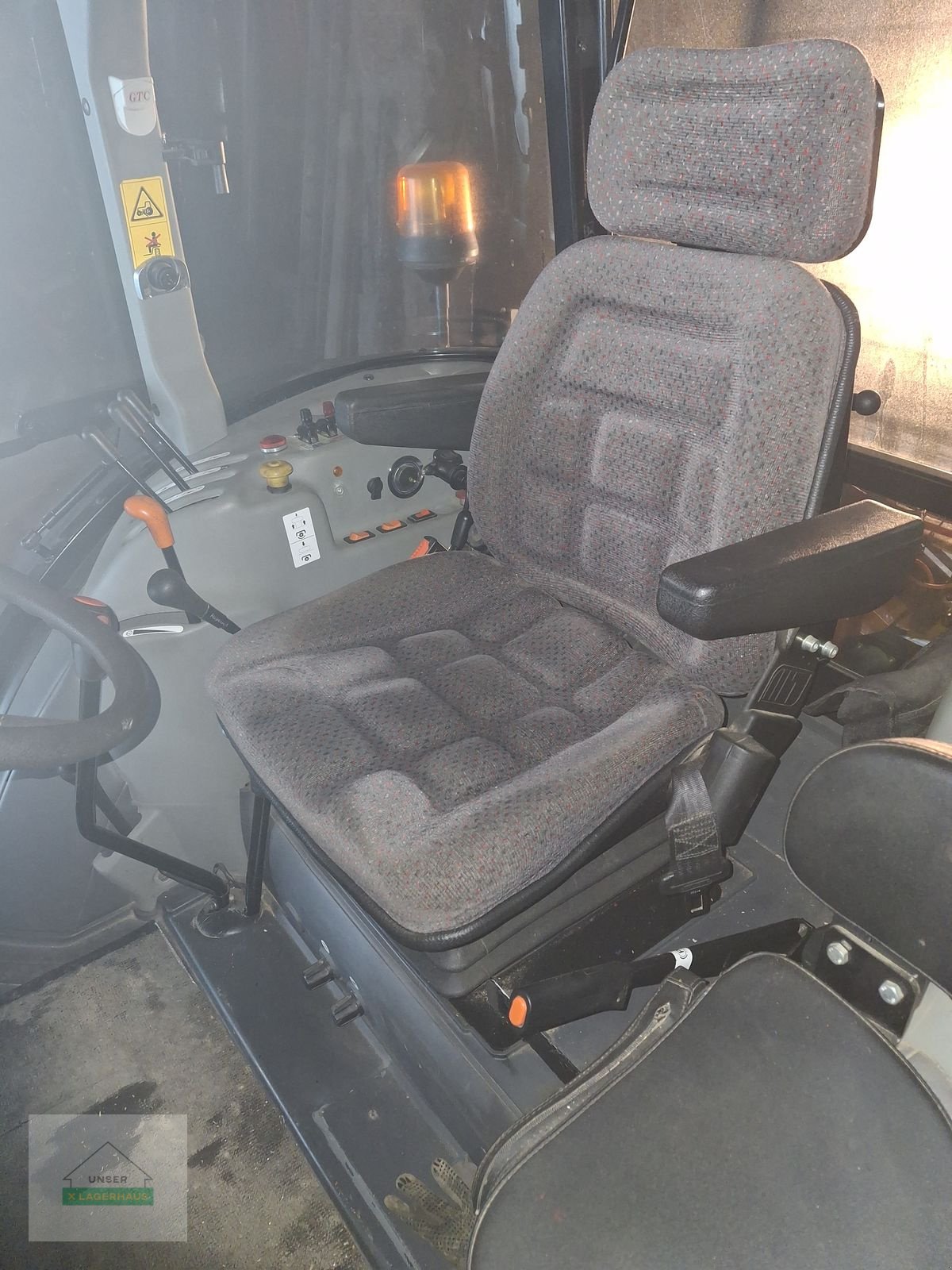 Traktor des Typs Massey Ferguson 3635, Gebrauchtmaschine in Ottensheim (Bild 8)