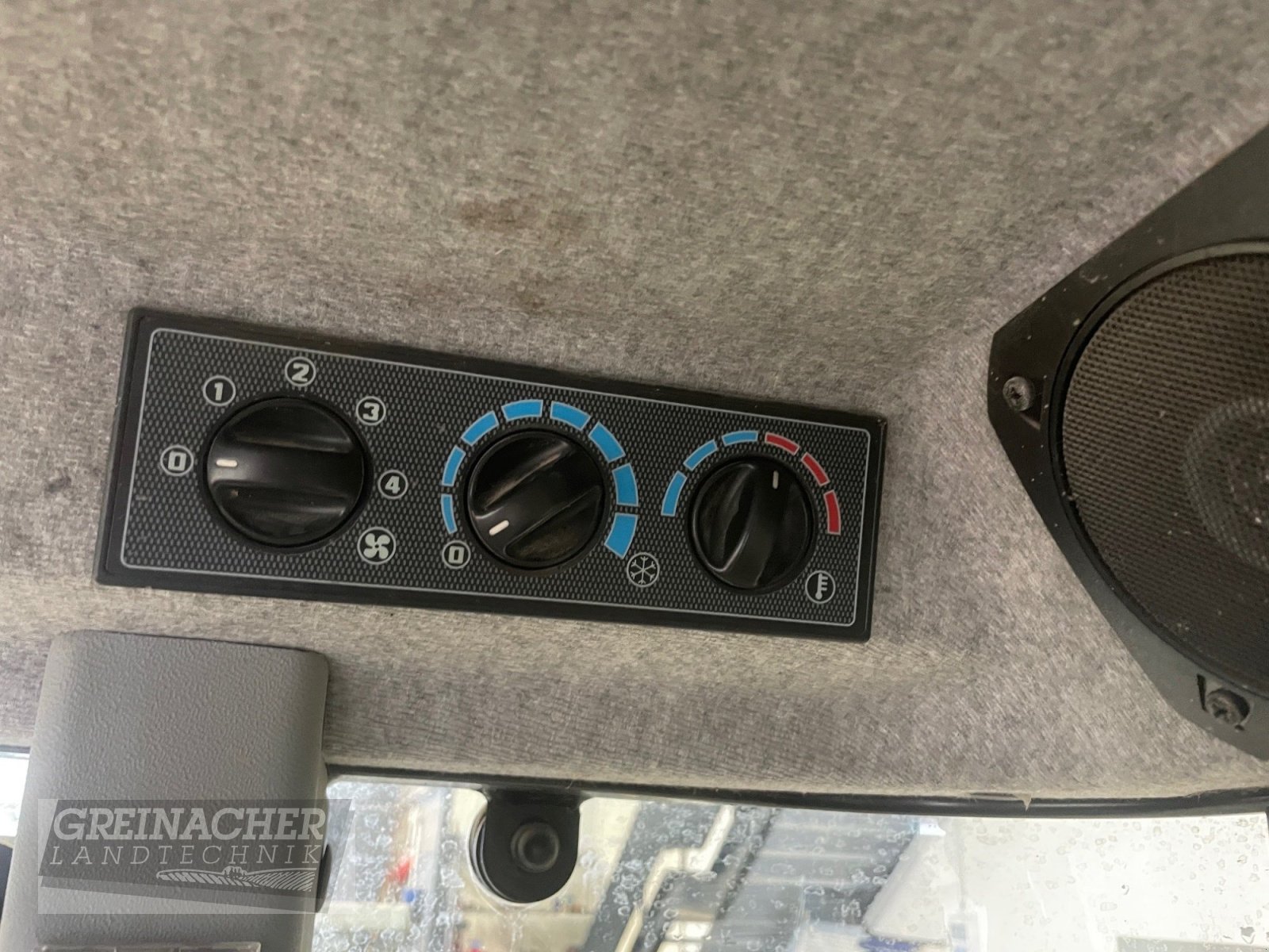 Traktor des Typs Massey Ferguson 3640 GE, Gebrauchtmaschine in Pfullendorf (Bild 12)