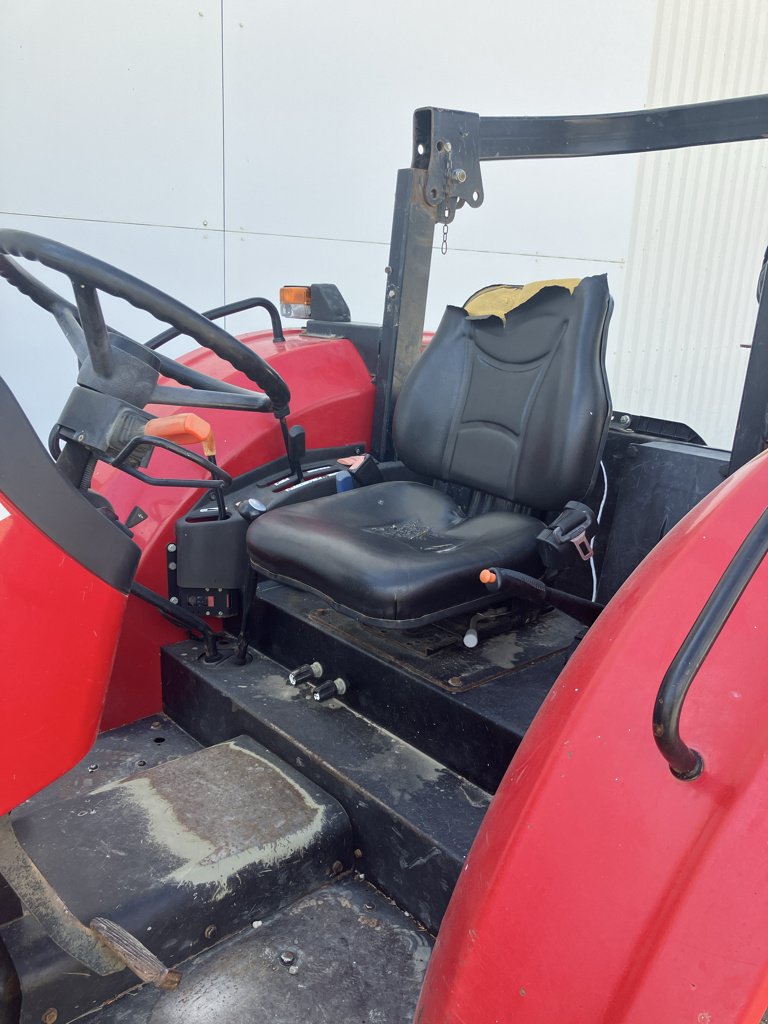 Traktor типа Massey Ferguson 3640, Gebrauchtmaschine в MORLHON LE HAUT (Фотография 11)
