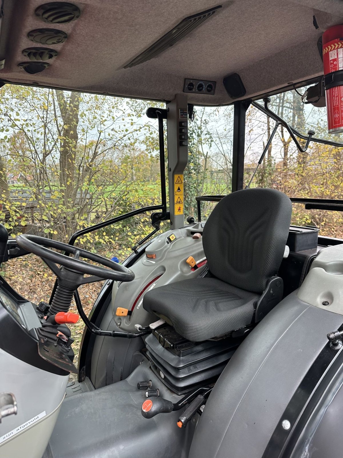 Traktor des Typs Massey Ferguson 3640S Xtra, Gebrauchtmaschine in Rossum (Bild 8)