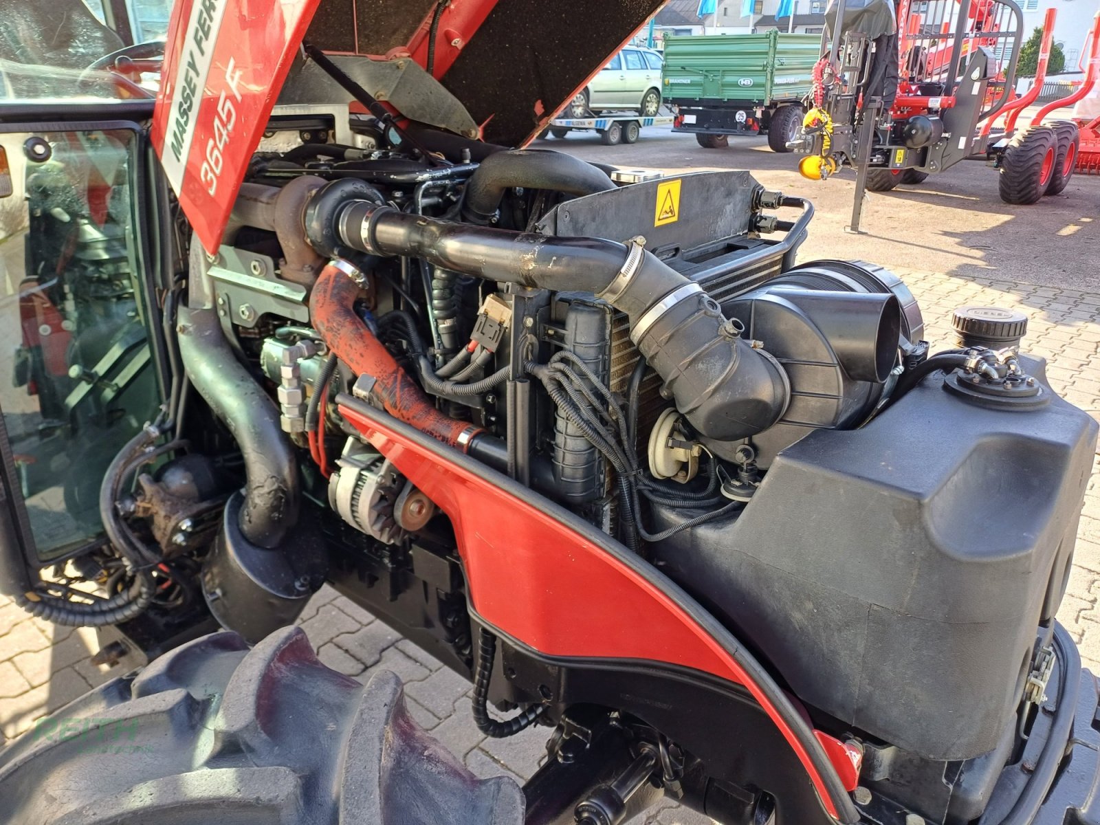 Traktor des Typs Massey Ferguson 3645 F, Gebrauchtmaschine in Wolnzach (Bild 11)