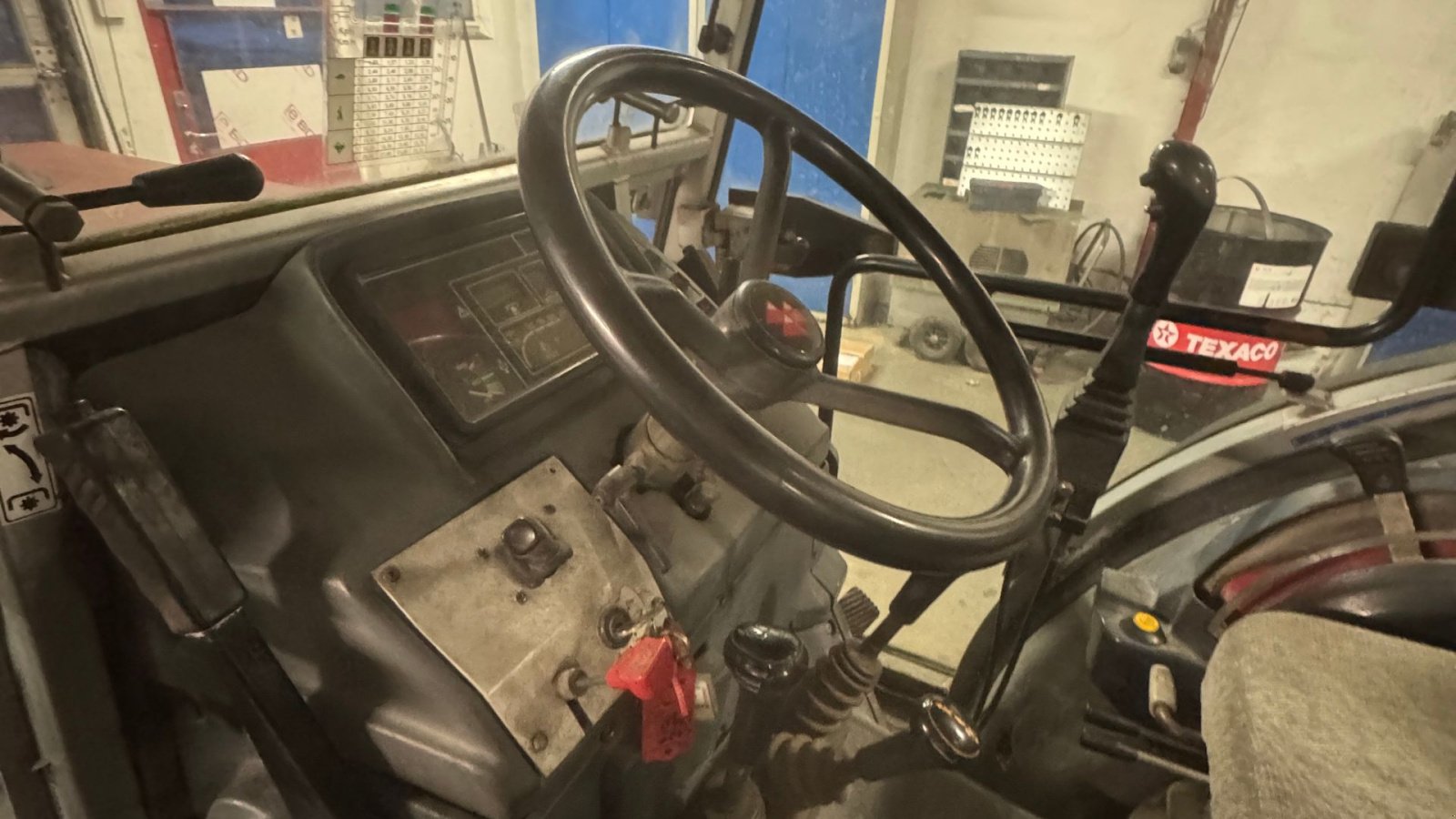 Traktor tipa Massey Ferguson 364S MED VICON SALTSPREDER!, Gebrauchtmaschine u Nørager (Slika 13)