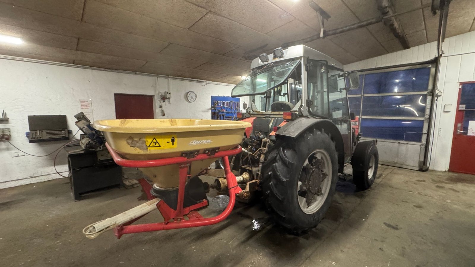 Traktor tipa Massey Ferguson 364S MED VICON SALTSPREDER!, Gebrauchtmaschine u Nørager (Slika 9)