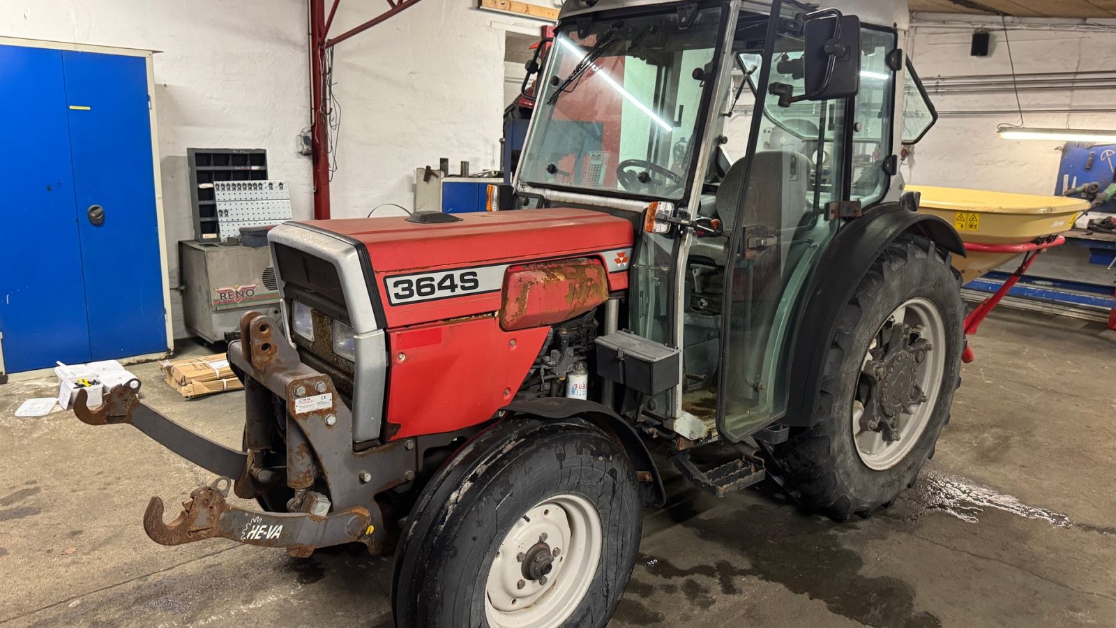 Traktor tipa Massey Ferguson 364S MED VICON SALTSPREDER!, Gebrauchtmaschine u Nørager (Slika 1)