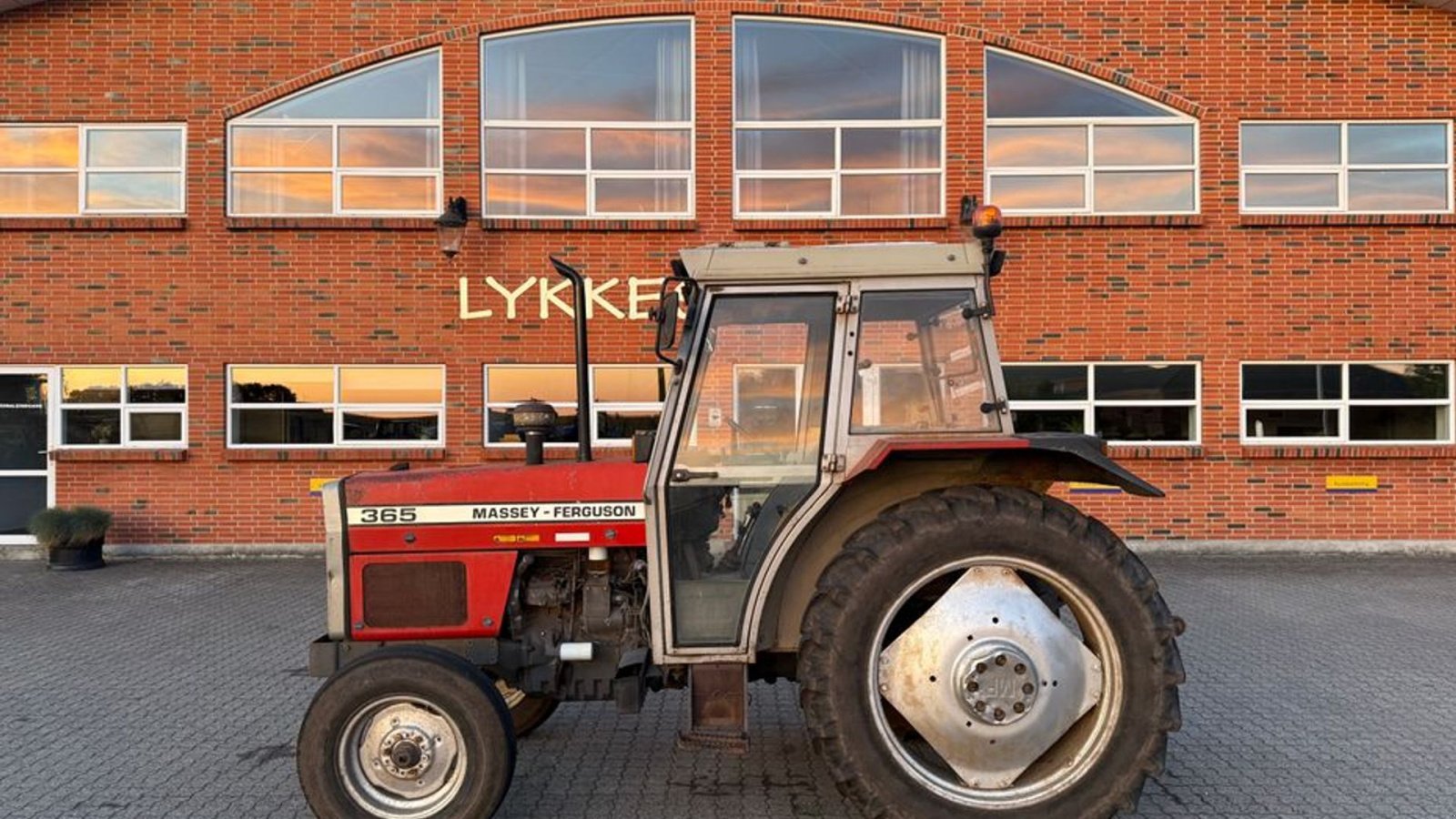 Traktor του τύπου Massey Ferguson 365, Gebrauchtmaschine σε Gjerlev J. (Φωτογραφία 1)