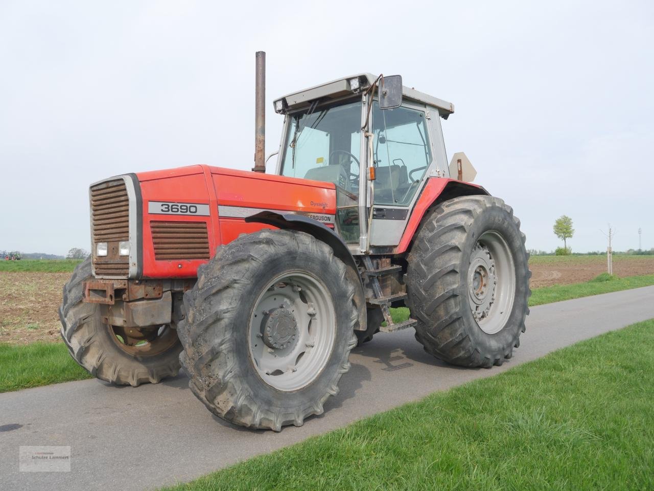 Traktor a típus Massey Ferguson 3690 Dynashift, Gebrauchtmaschine ekkor: Borken (Kép 1)