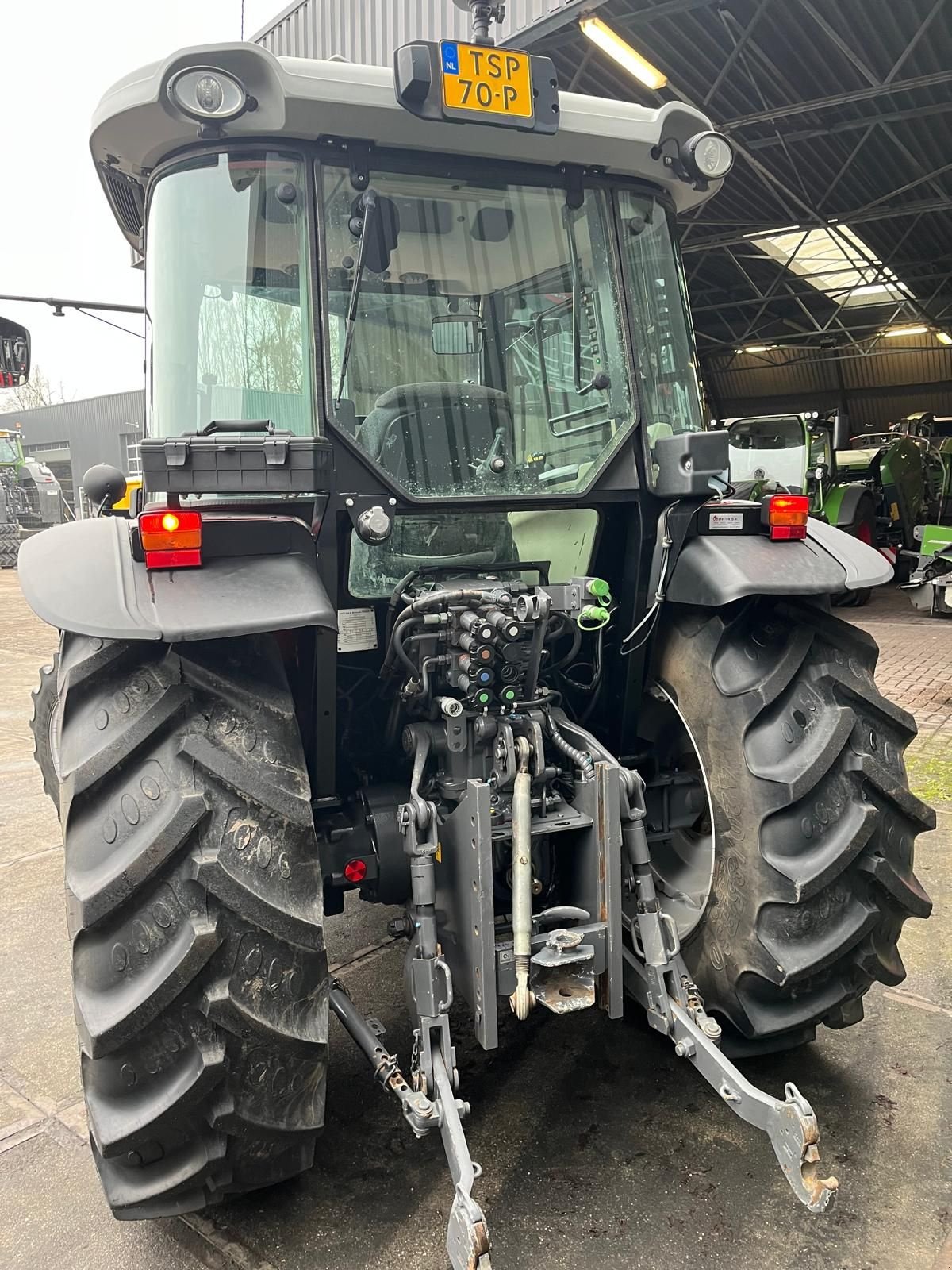 Traktor van het type Massey Ferguson 3709 AL Efficient, Gebrauchtmaschine in Achterveld (Foto 5)