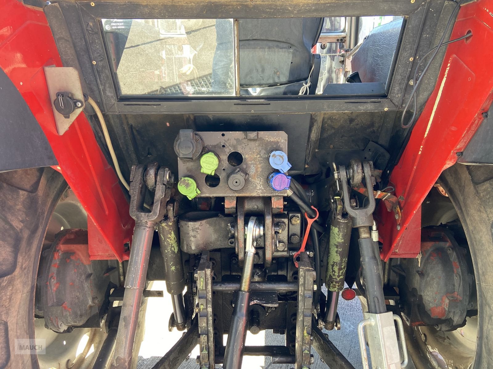 Traktor of the type Massey Ferguson 373-4 GT, Gebrauchtmaschine in Burgkirchen (Picture 10)