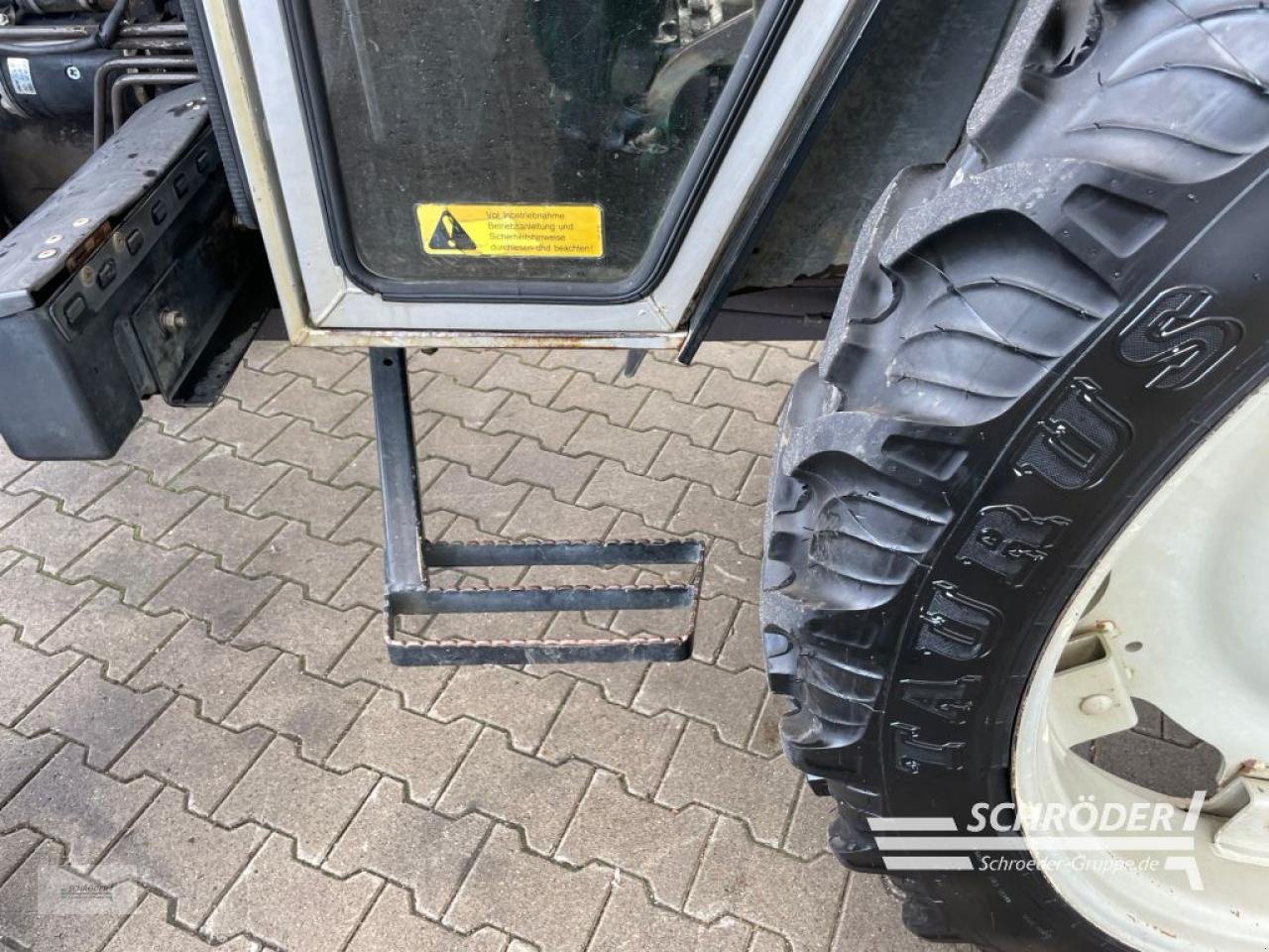 Traktor van het type Massey Ferguson 373, Gebrauchtmaschine in Wildeshausen (Foto 15)