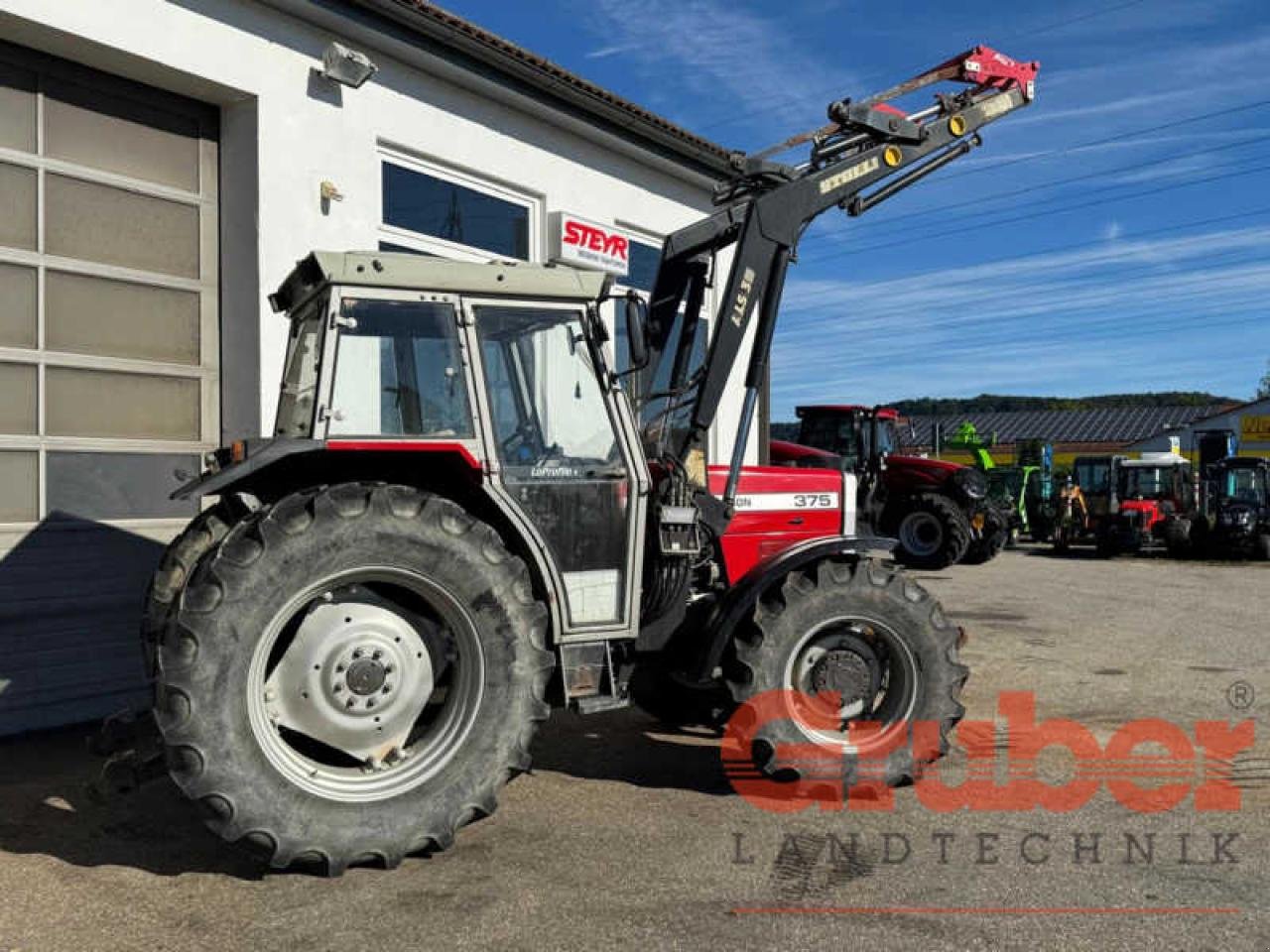 Traktor des Typs Massey Ferguson 375 A, Gebrauchtmaschine in Ampfing (Bild 7)