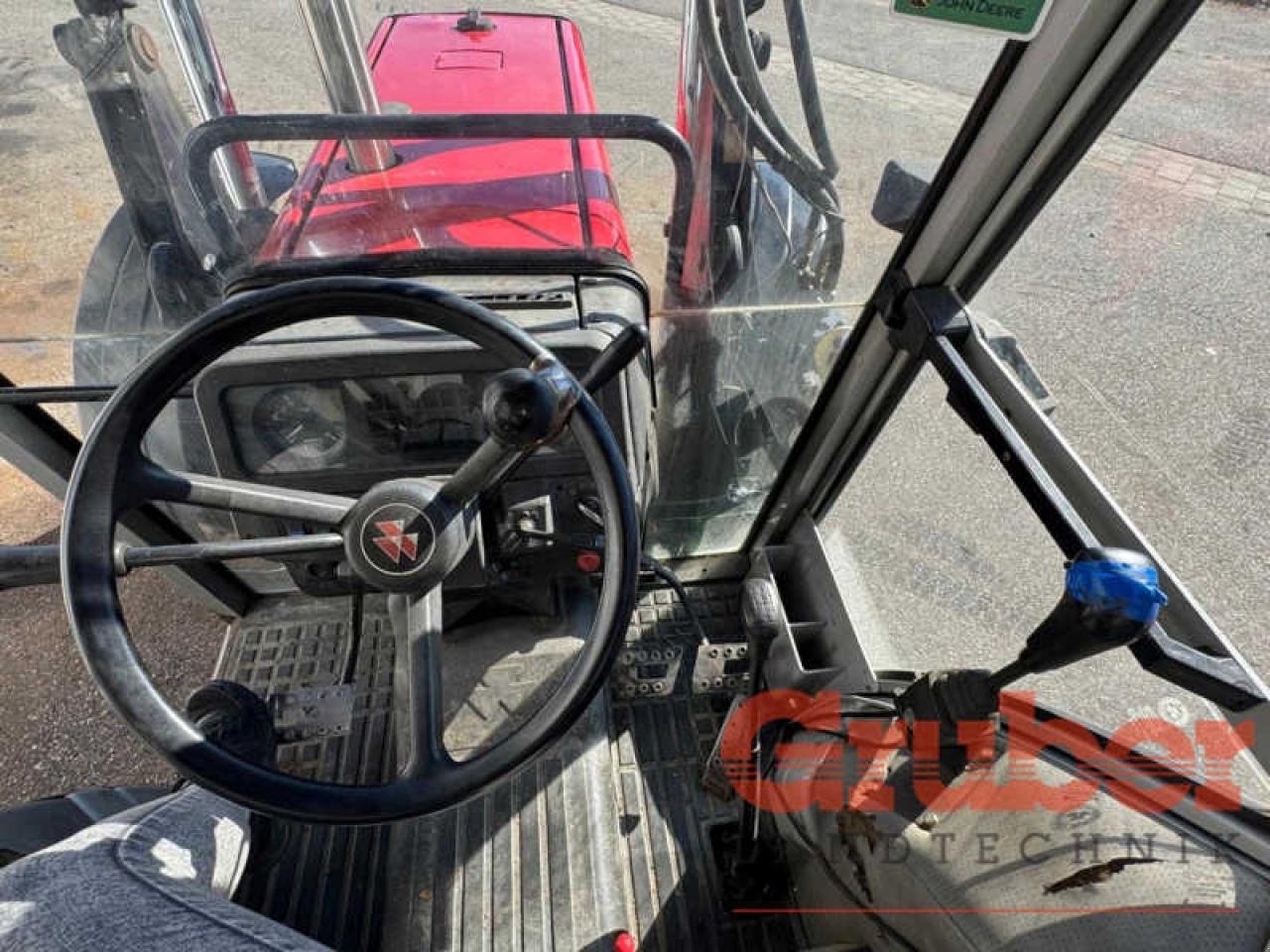 Traktor des Typs Massey Ferguson 375 A, Gebrauchtmaschine in Ampfing (Bild 11)