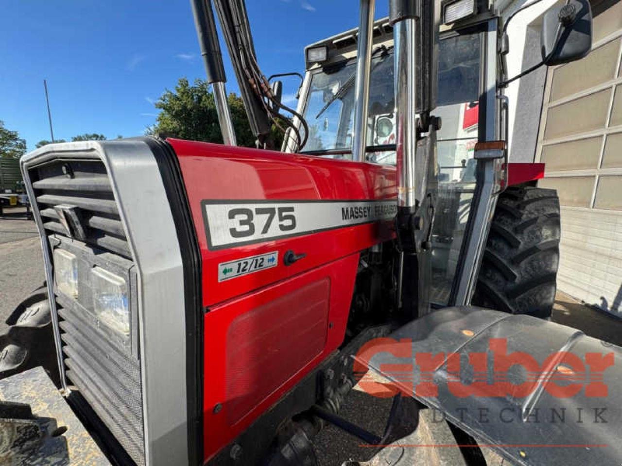 Traktor des Typs Massey Ferguson 375 A, Gebrauchtmaschine in Ampfing (Bild 14)