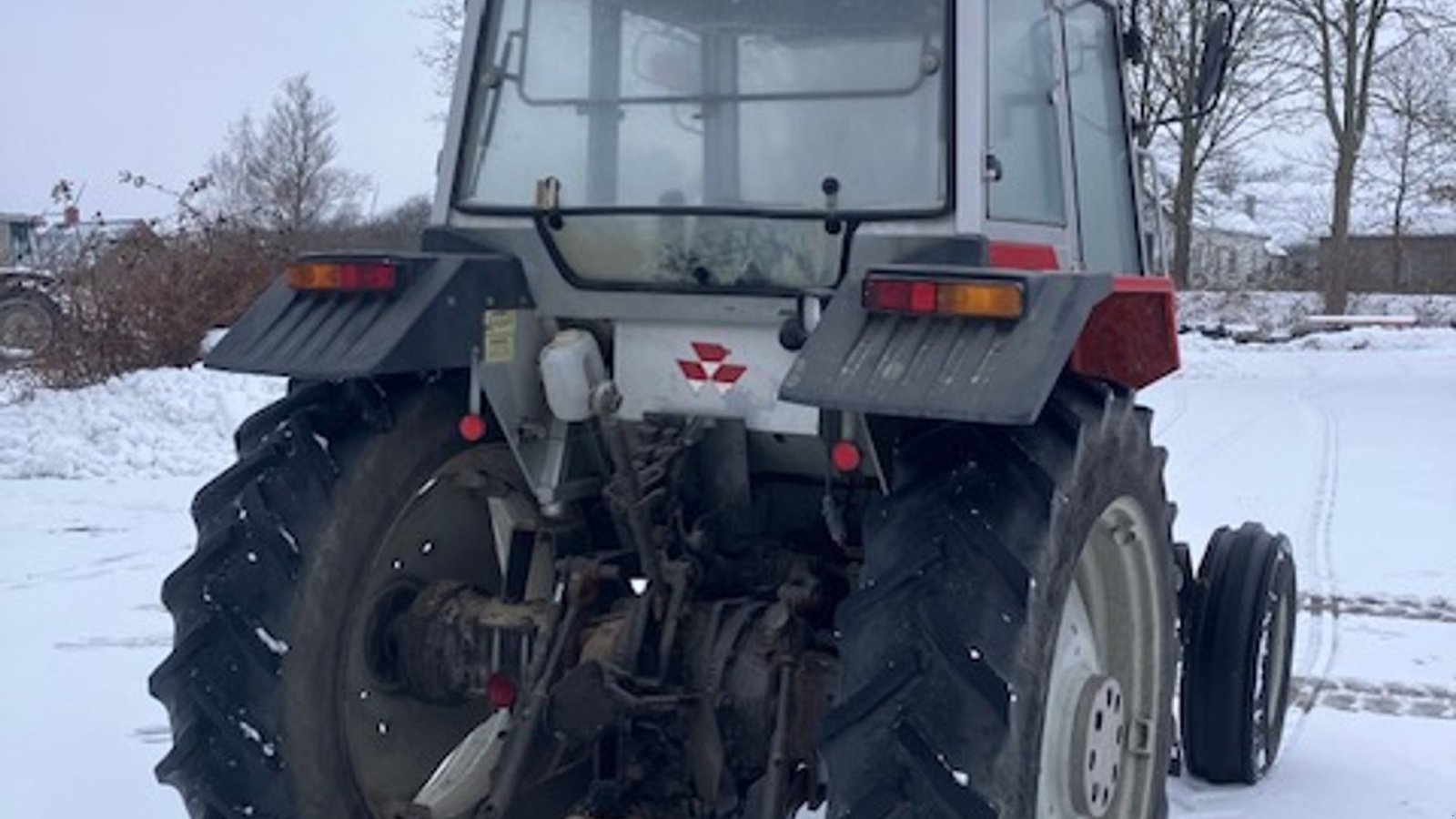 Traktor of the type Massey Ferguson 375 hilsen, Gebrauchtmaschine in Odense SV (Picture 3)