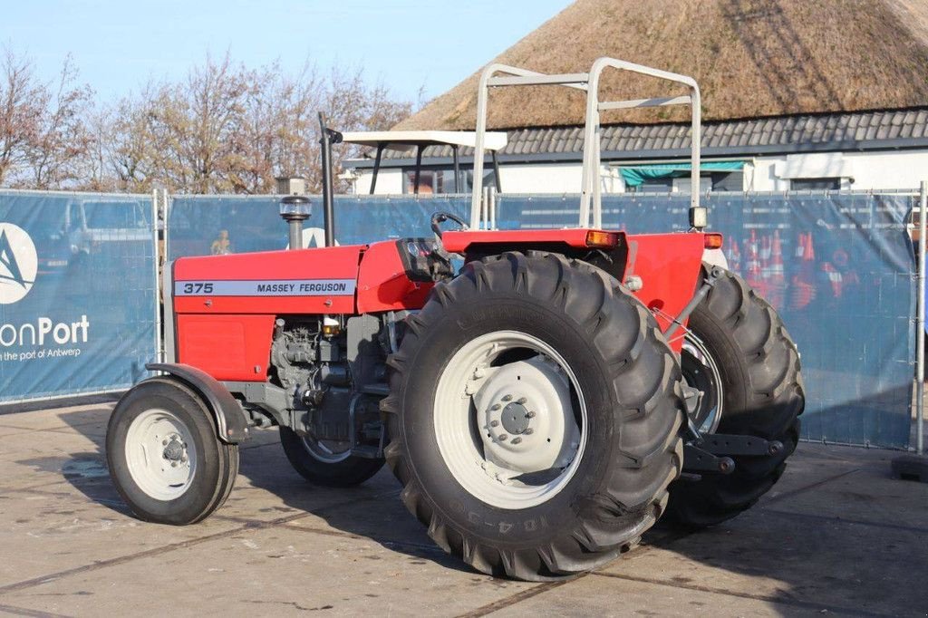 Traktor des Typs Massey Ferguson 375 WD, Gebrauchtmaschine in Antwerpen (Bild 3)