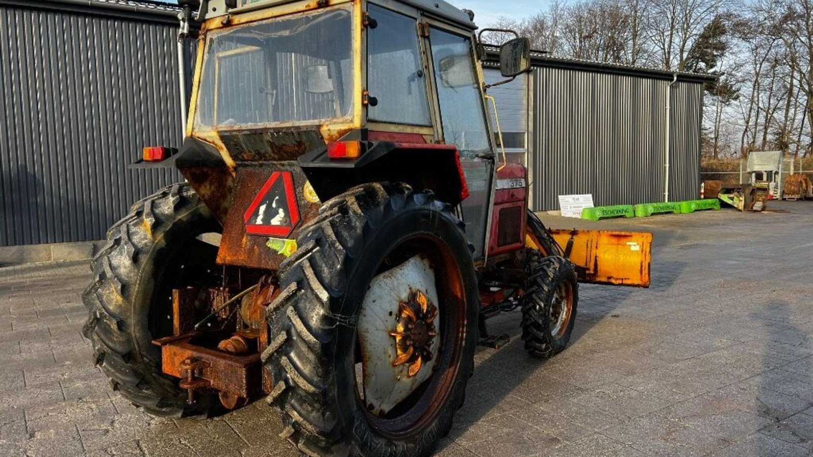 Traktor typu Massey Ferguson 375, Gebrauchtmaschine w Rødovre (Zdjęcie 5)