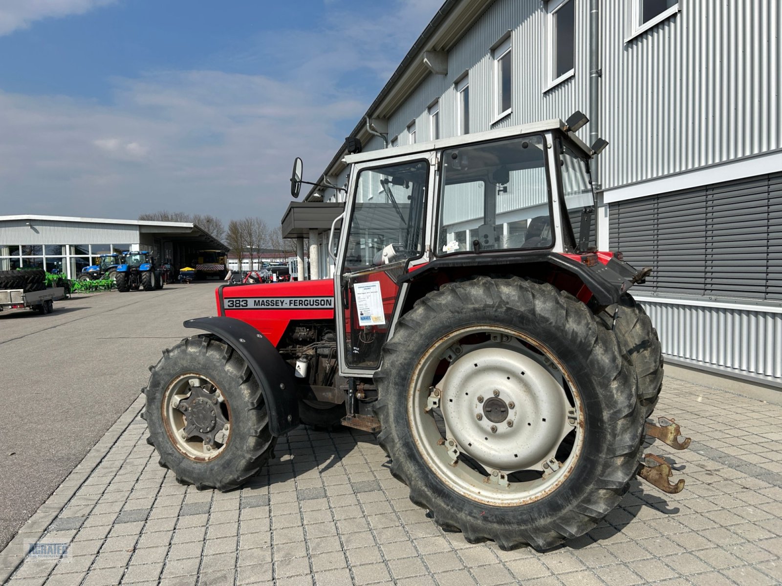 Traktor Türe ait Massey Ferguson 383 A, Gebrauchtmaschine içinde Salching bei Straubing (resim 7)