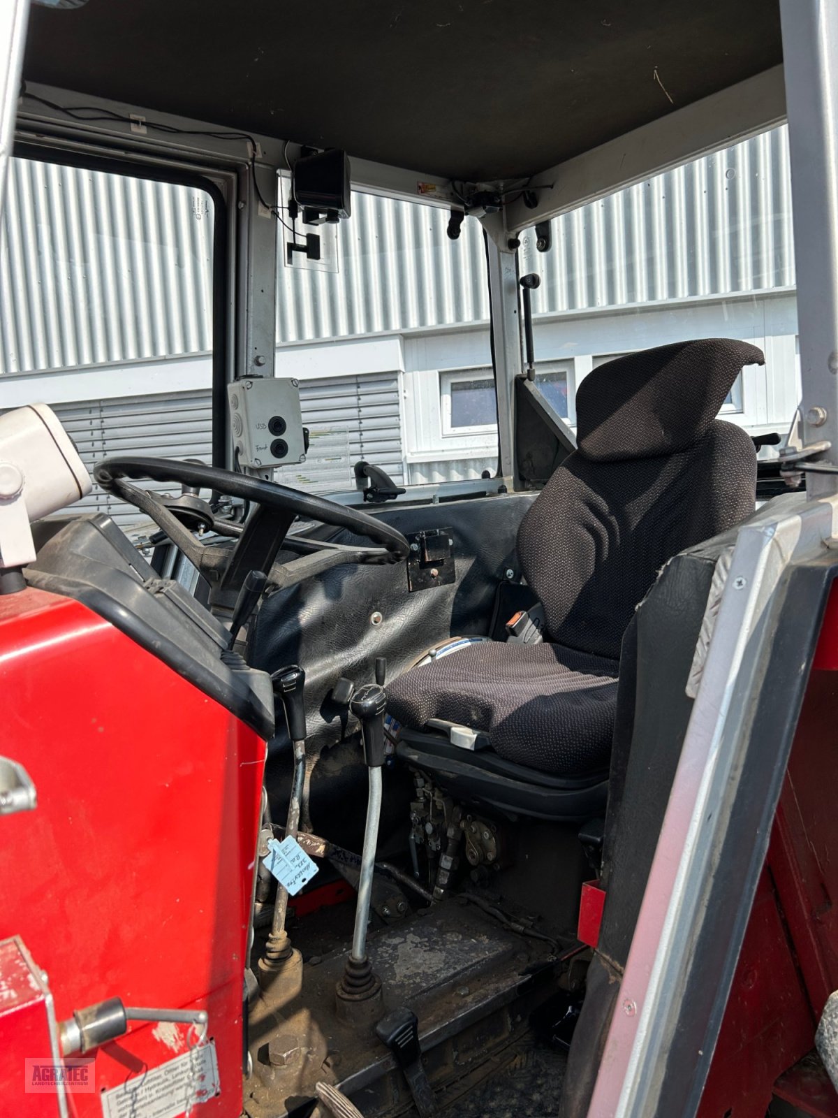Traktor Türe ait Massey Ferguson 383 A, Gebrauchtmaschine içinde Salching bei Straubing (resim 8)
