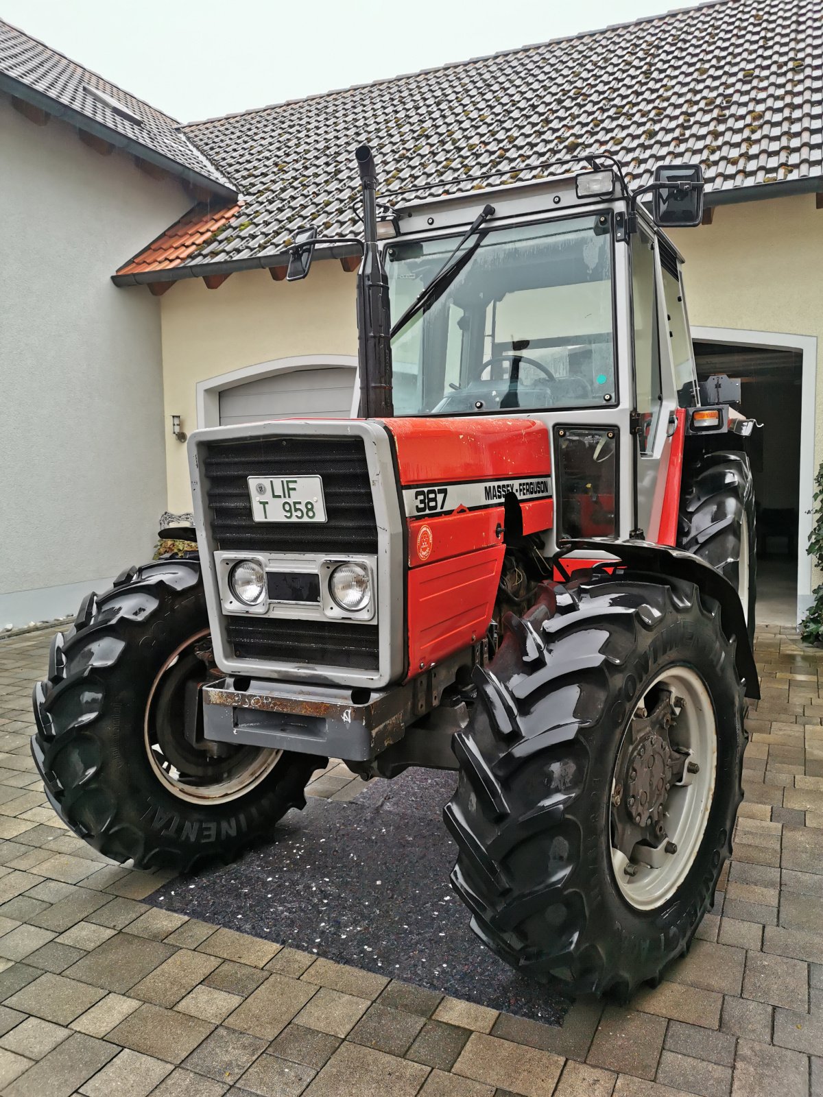 Traktor des Typs Massey Ferguson 387, Gebrauchtmaschine in Bad Staffelstein (Bild 3)