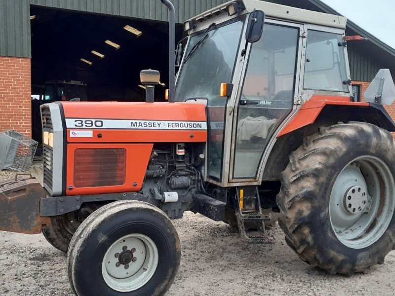 Traktor van het type Massey Ferguson 390-375-365 og 362 4 WD 4 stk  MF 300 serien, Gebrauchtmaschine in Skive (Foto 1)
